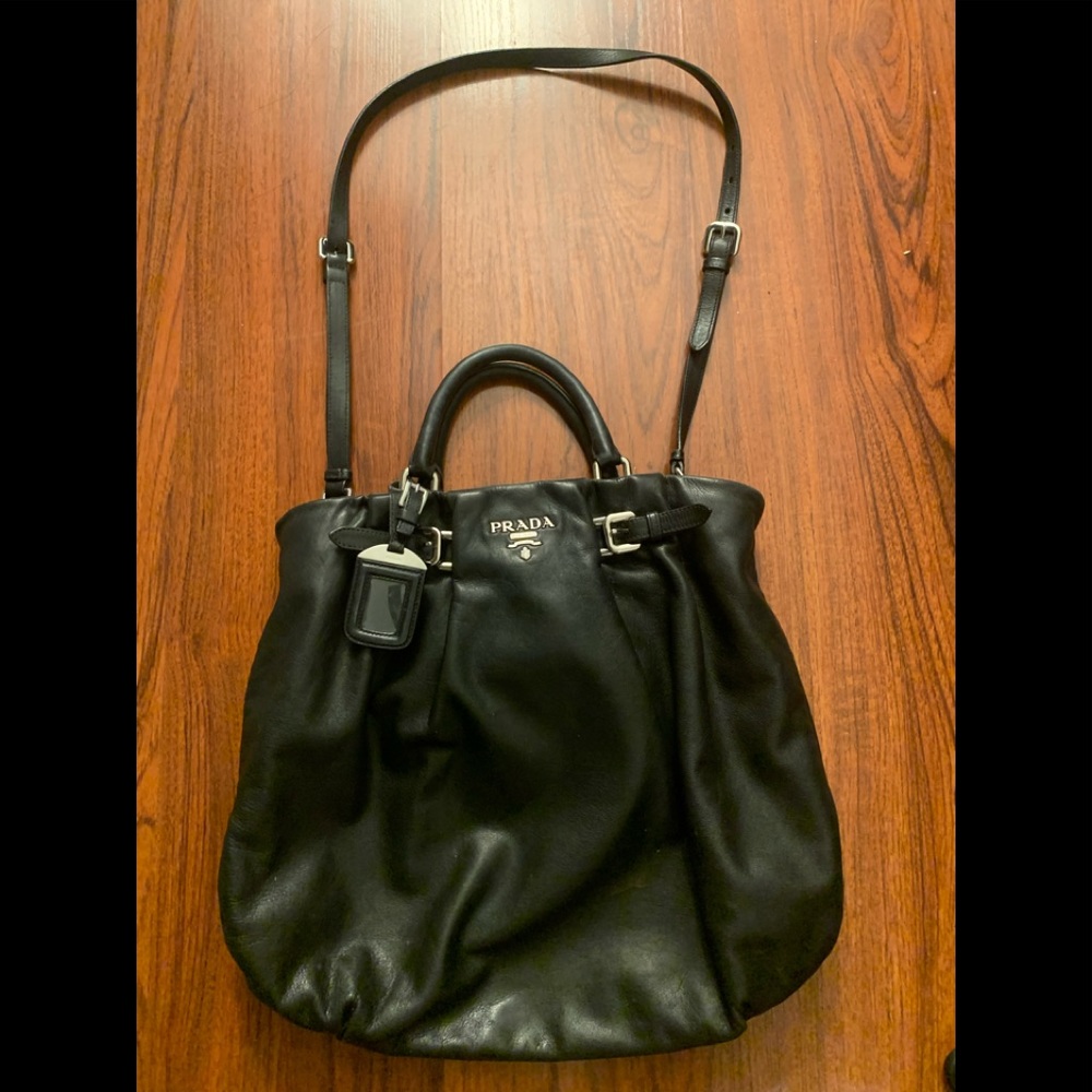 ❤️SOLD ❤️Prada Large Calf skin leather tote
